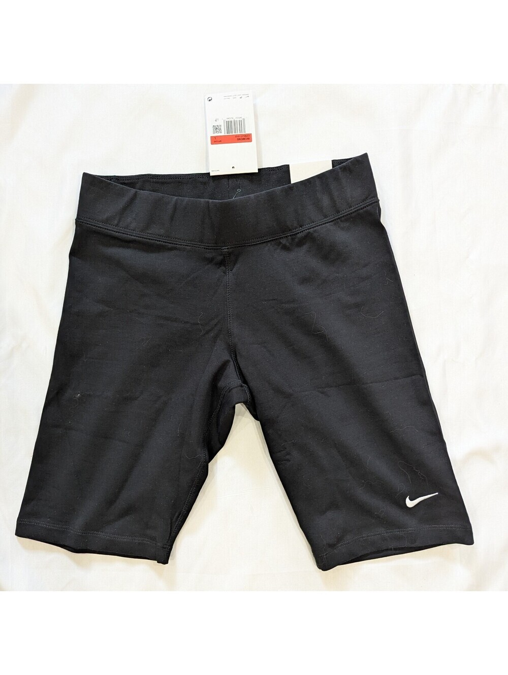 Nike Sportswear Essential Women's Mid-Rise Bike Shorts Black L NWT CZ8527-010 - Picture 2 of 9